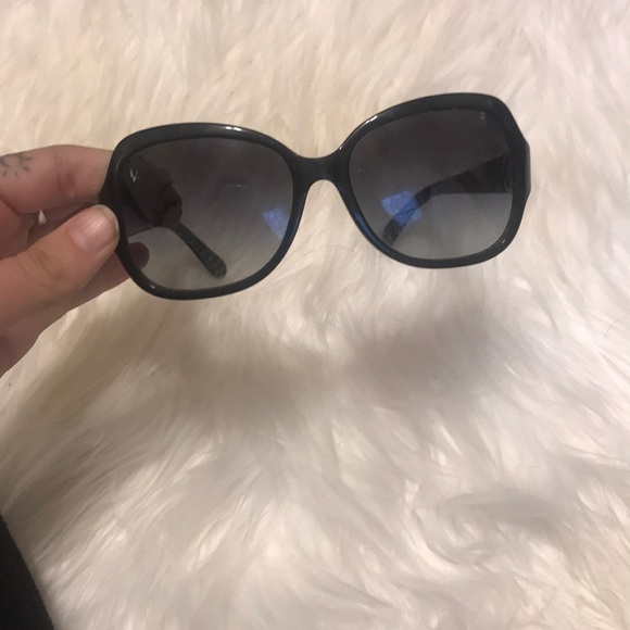 Tory Burch sun glasses - Picture 3 of 5